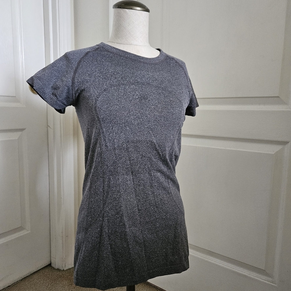 Lululemon Swiftly Tech Short Sleeve Crew 6